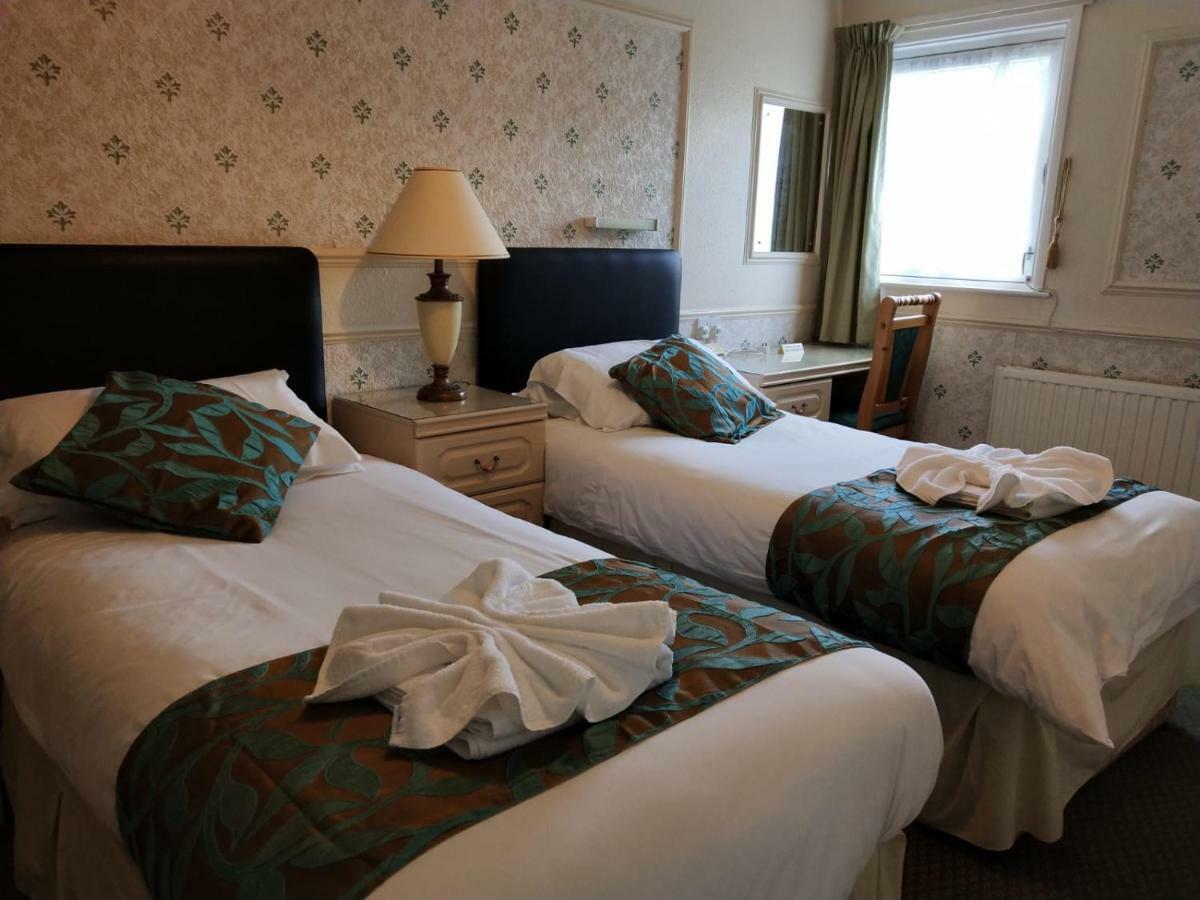 Everglades Hotel Торки Екстериор снимка