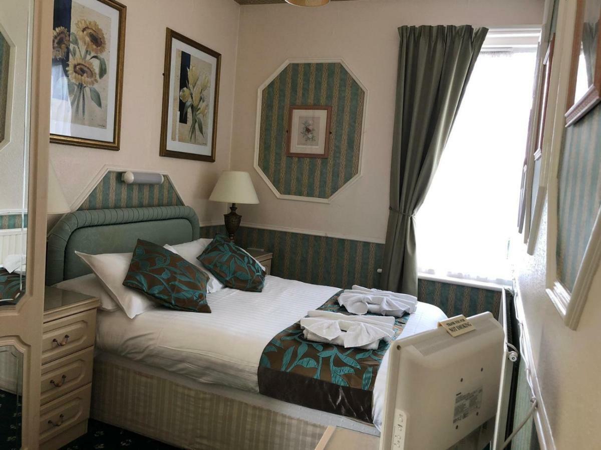 Everglades Hotel Торки Екстериор снимка
