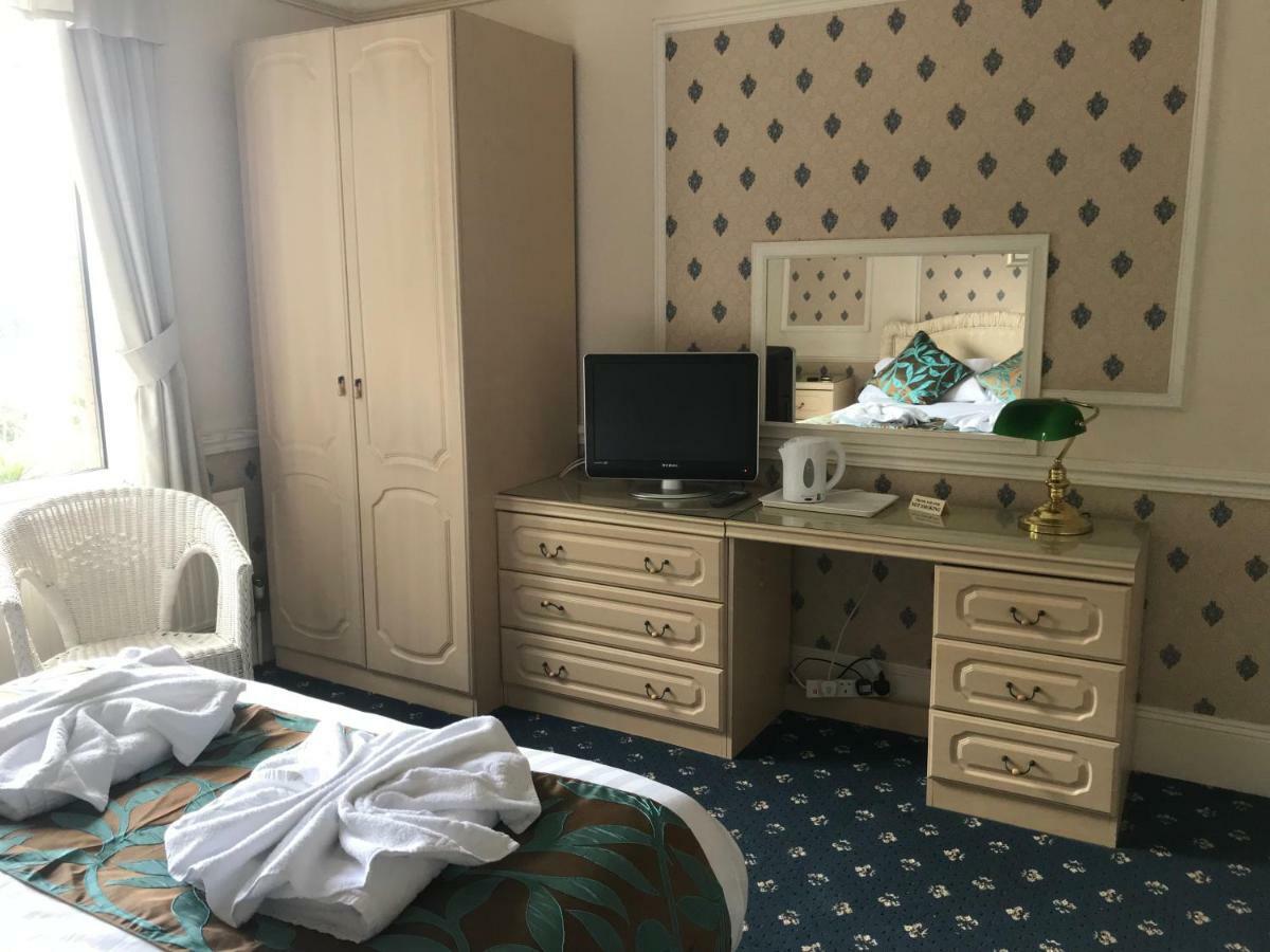 Everglades Hotel Торки Екстериор снимка