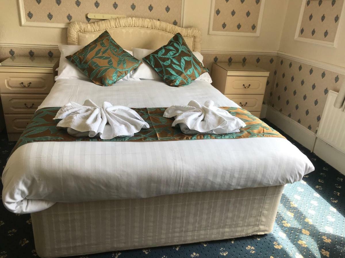 Everglades Hotel Торки Екстериор снимка